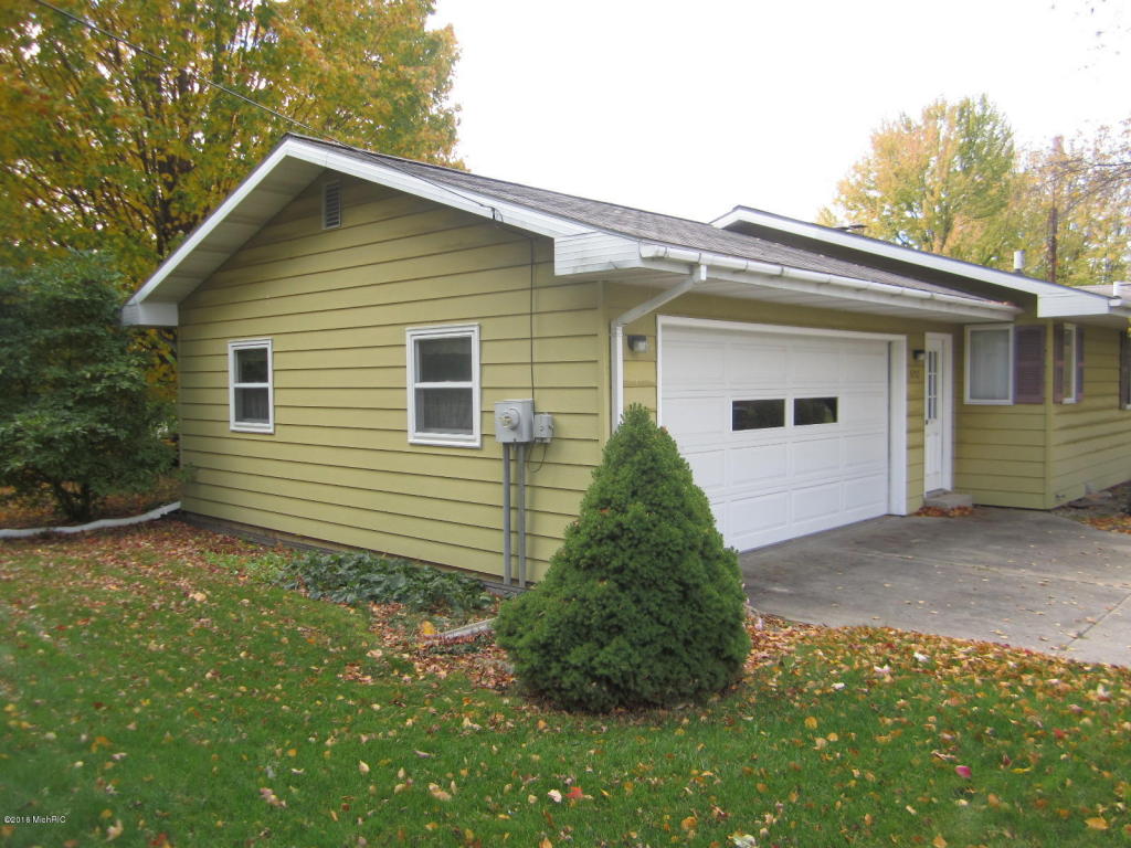 520 Apache Dr, Fremont, MI 49412 photo 4