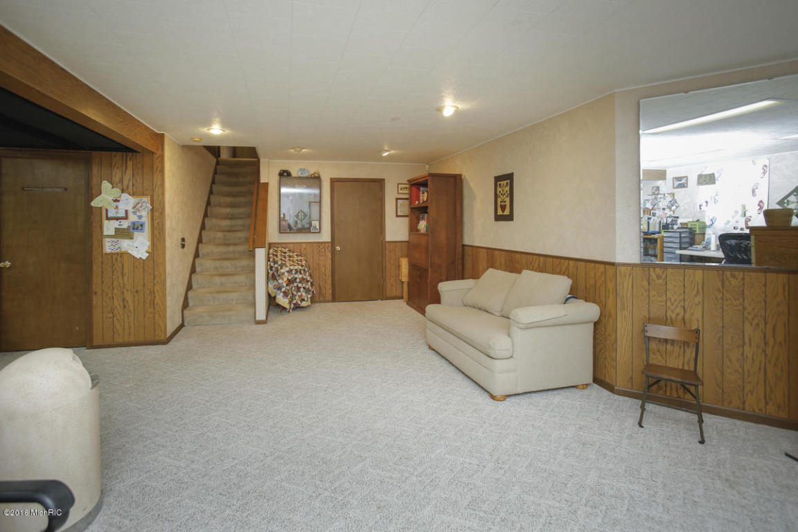 283 8th St, Plainwell, MI 49080 photo 14