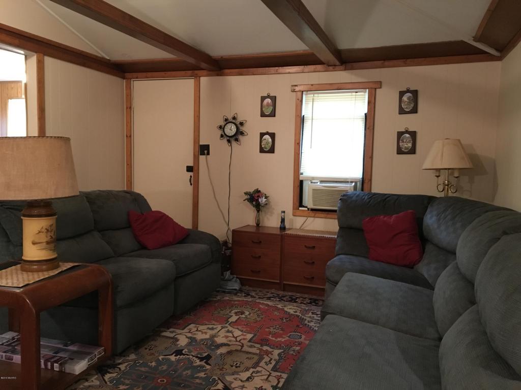 913 Maas Ln, Pullman, MI 49450 photo 6