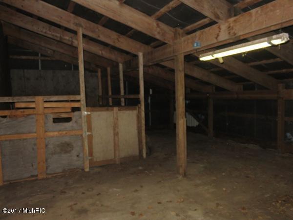 1248 Robinson Rd, Quincy, MI 49082 photo 16