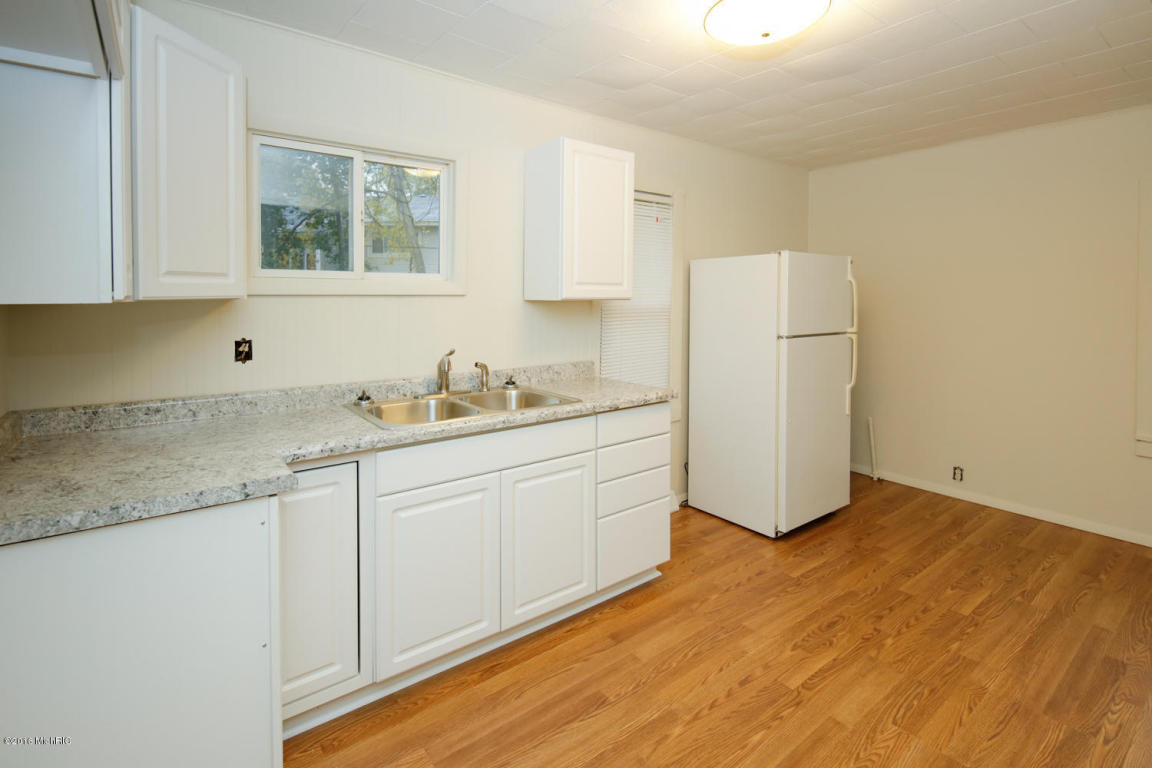 628 Spring St, Three Rivers, MI 49093 photo 6