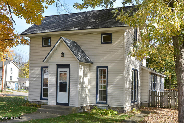 312 N Webster, Augusta, MI 49012 photo 4