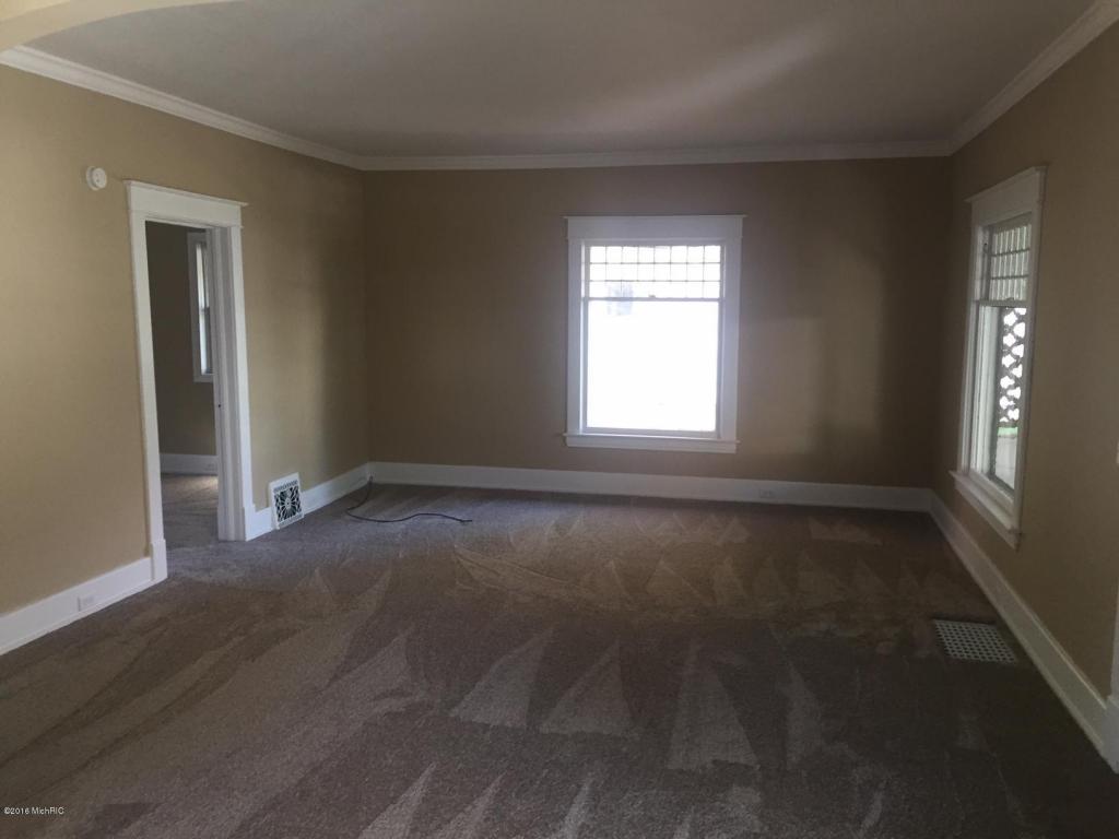 128 E Pine St, Fremont, MI 49412 photo 11
