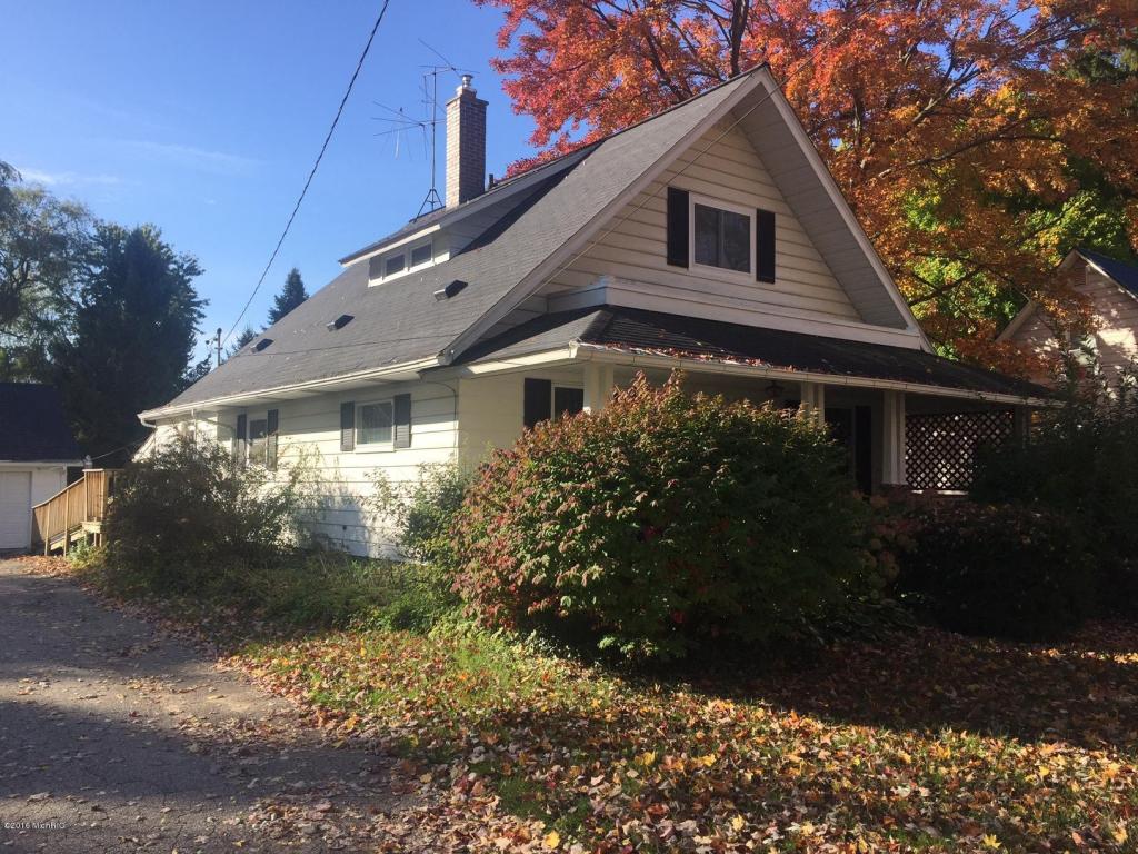 128 E Pine St, Fremont, MI 49412 photo 2