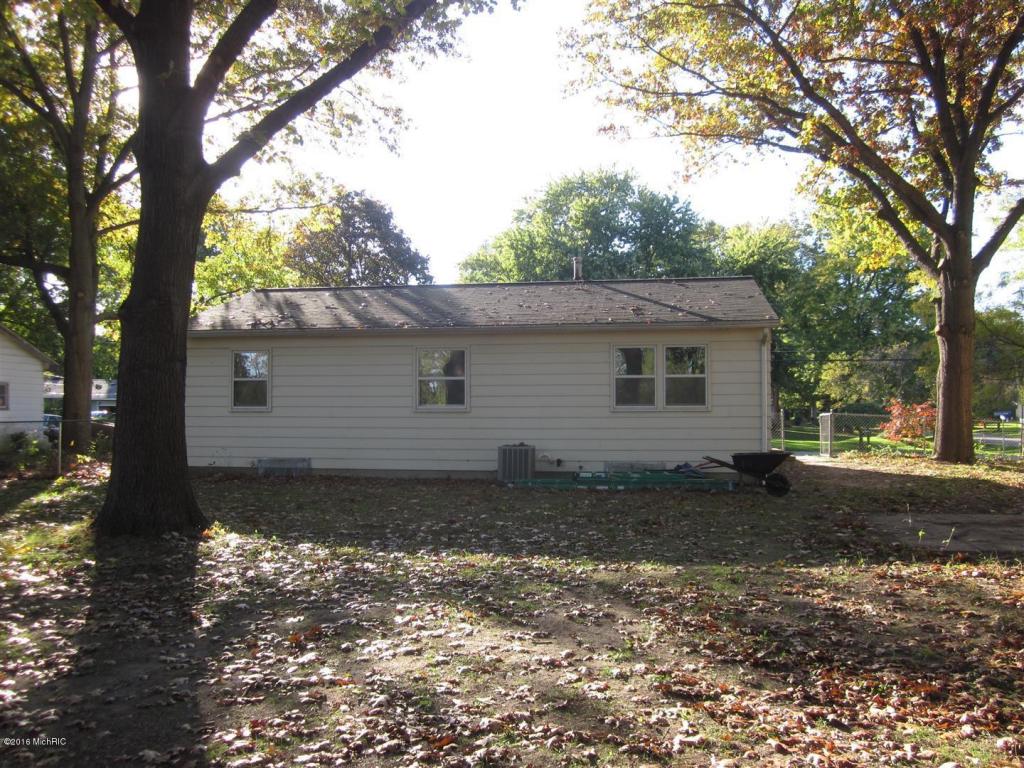 780 Glenview Dr, Plainwell, MI 49080 photo 6