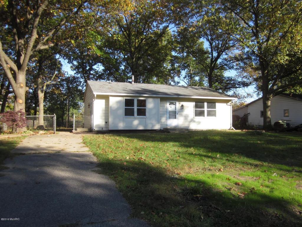780 Glenview Dr, Plainwell, MI 49080 photo 4