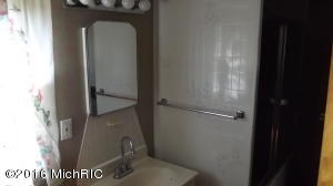 126 E Grant, Bronson, MI 49028 photo 8