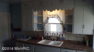 126 E Grant, Bronson, MI 49028 photo 5