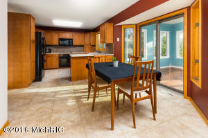 4555 14th St, Dorr, MI 49323 photo 11