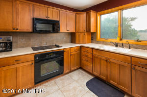 4555 14th St, Dorr, MI 49323 photo 9