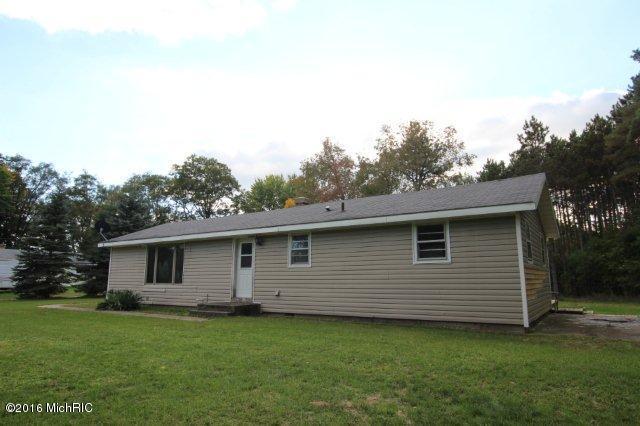 5103 Geiger Ct, Belding, MI 48809 photo 4