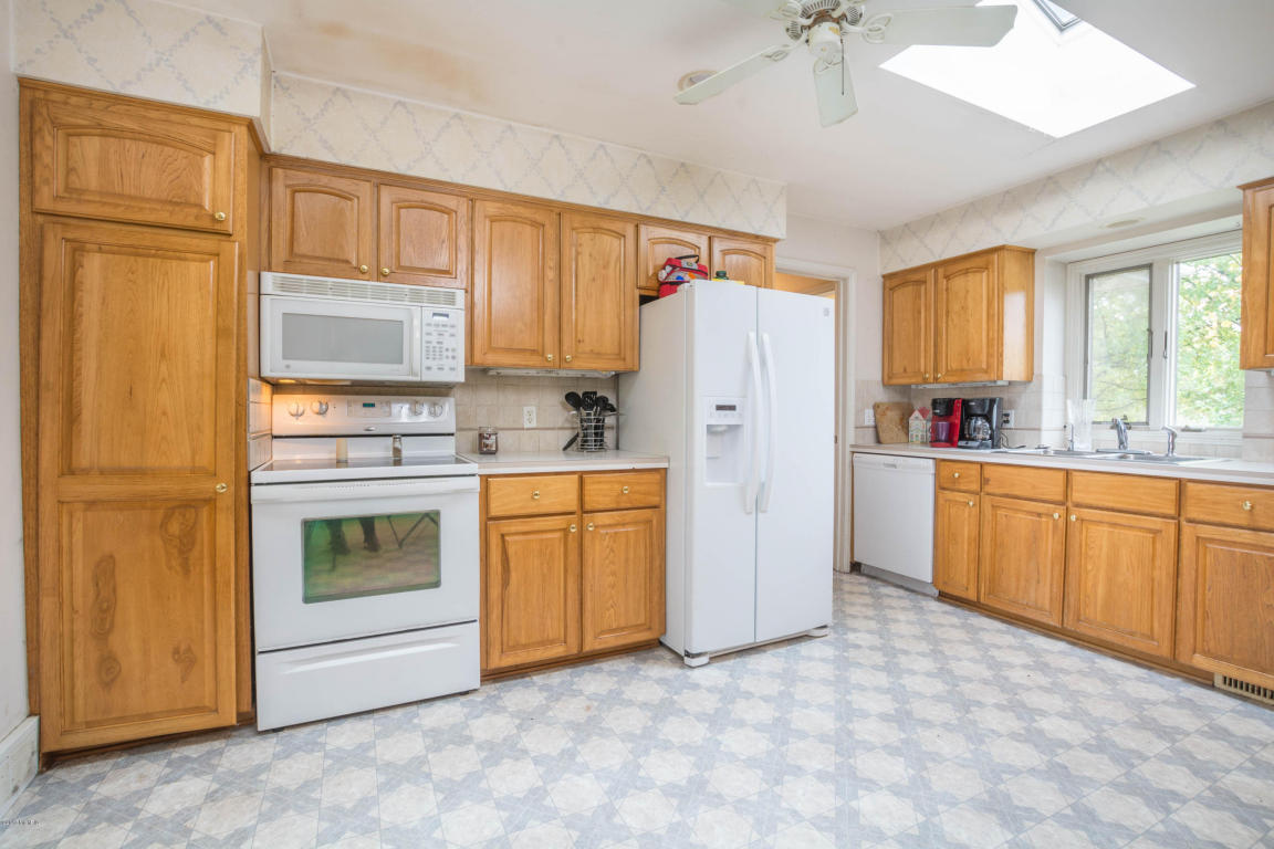 2455 Mccabe Ave NE, Ada, MI 49301 photo 14