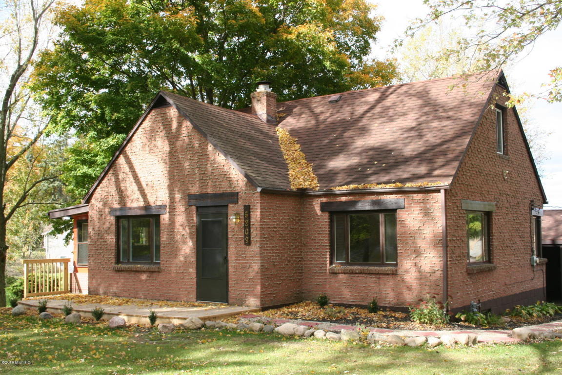 6209 E Becht Rd, Coloma, MI 49038 photo 1