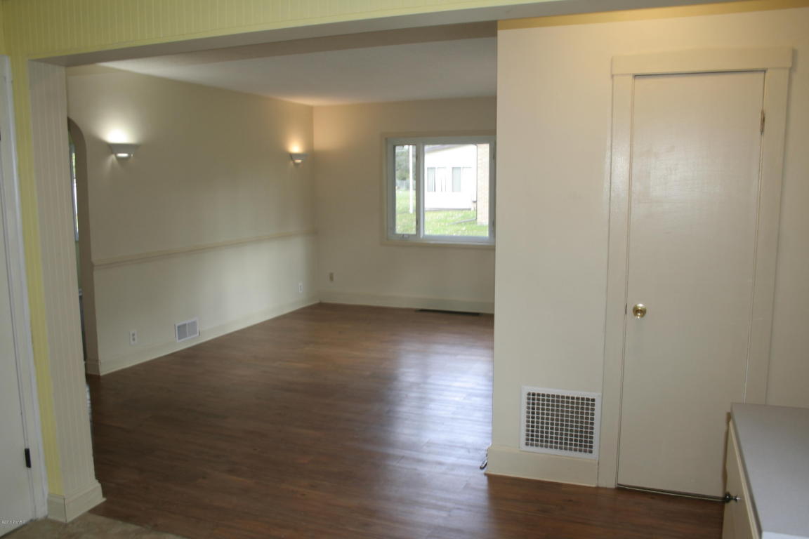 6209 E Becht Rd, Coloma, MI 49038 photo 3