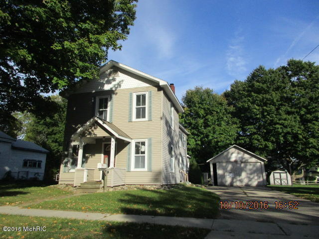411 Maple St, Three Rivers, MI 49093 photo 1