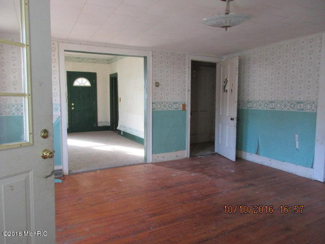 411 Maple St, Three Rivers, MI 49093 photo 6