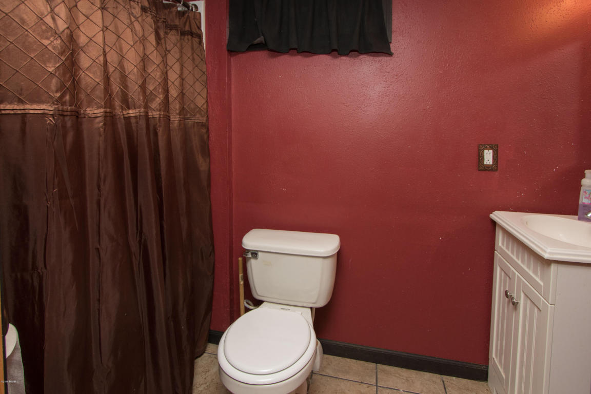 1404 Turwill Ln, Kalamazoo, MI 49006 photo 14