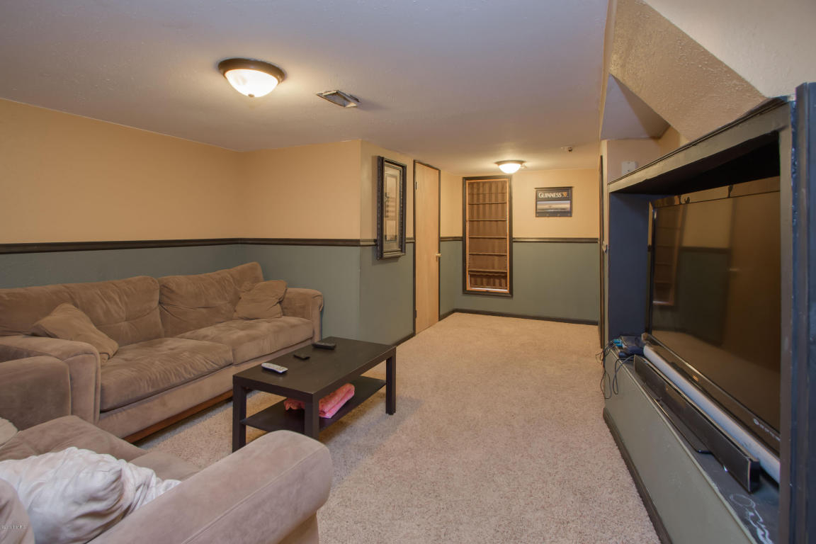 1404 Turwill Ln, Kalamazoo, MI 49006 photo 17