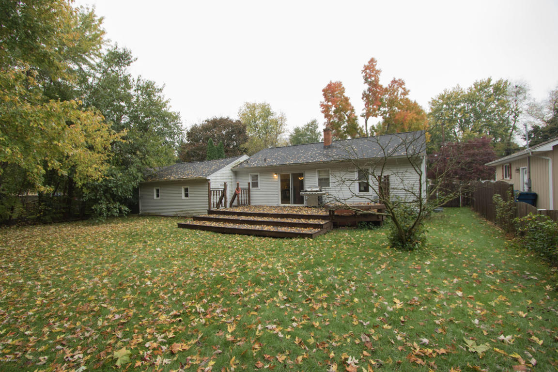 1404 Turwill Ln, Kalamazoo, MI 49006 photo 8