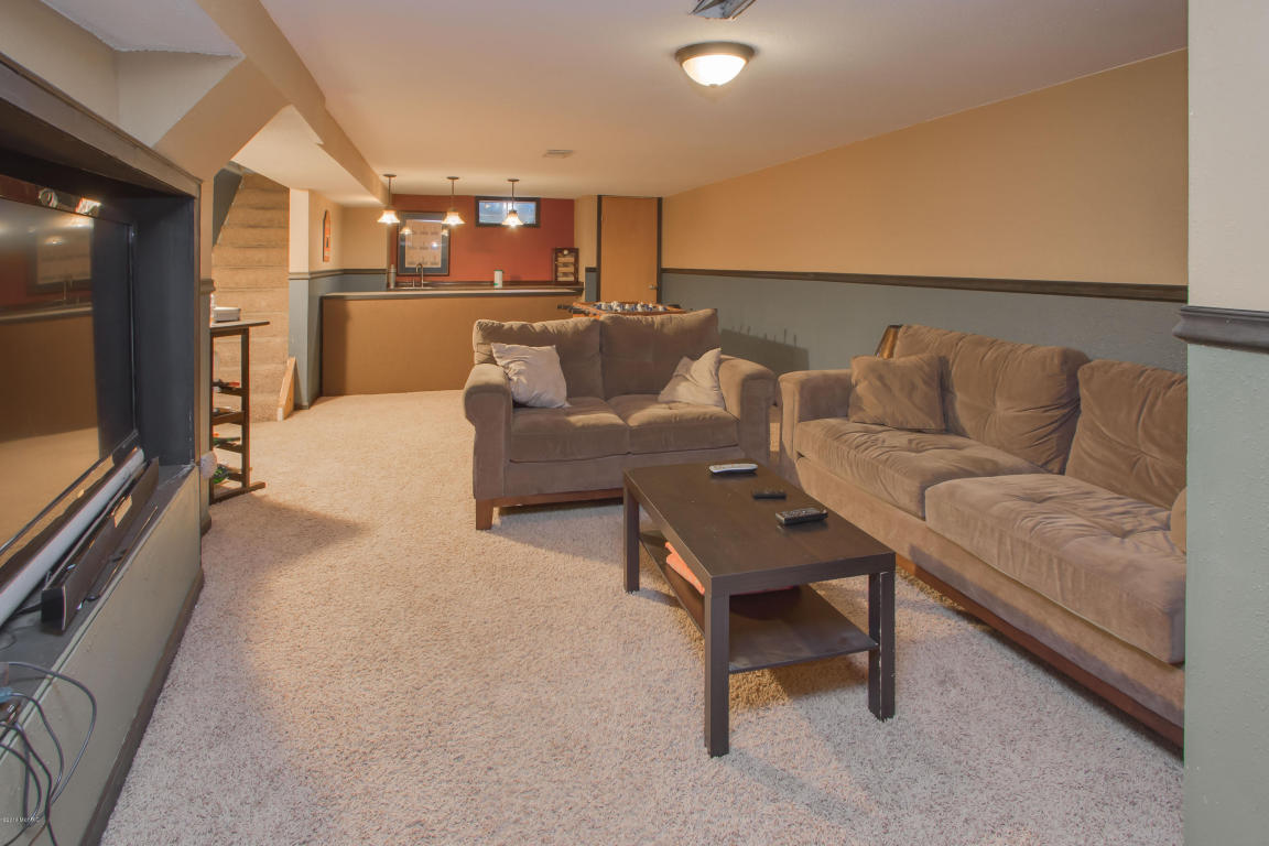 1404 Turwill Ln, Kalamazoo, MI 49006 photo 15