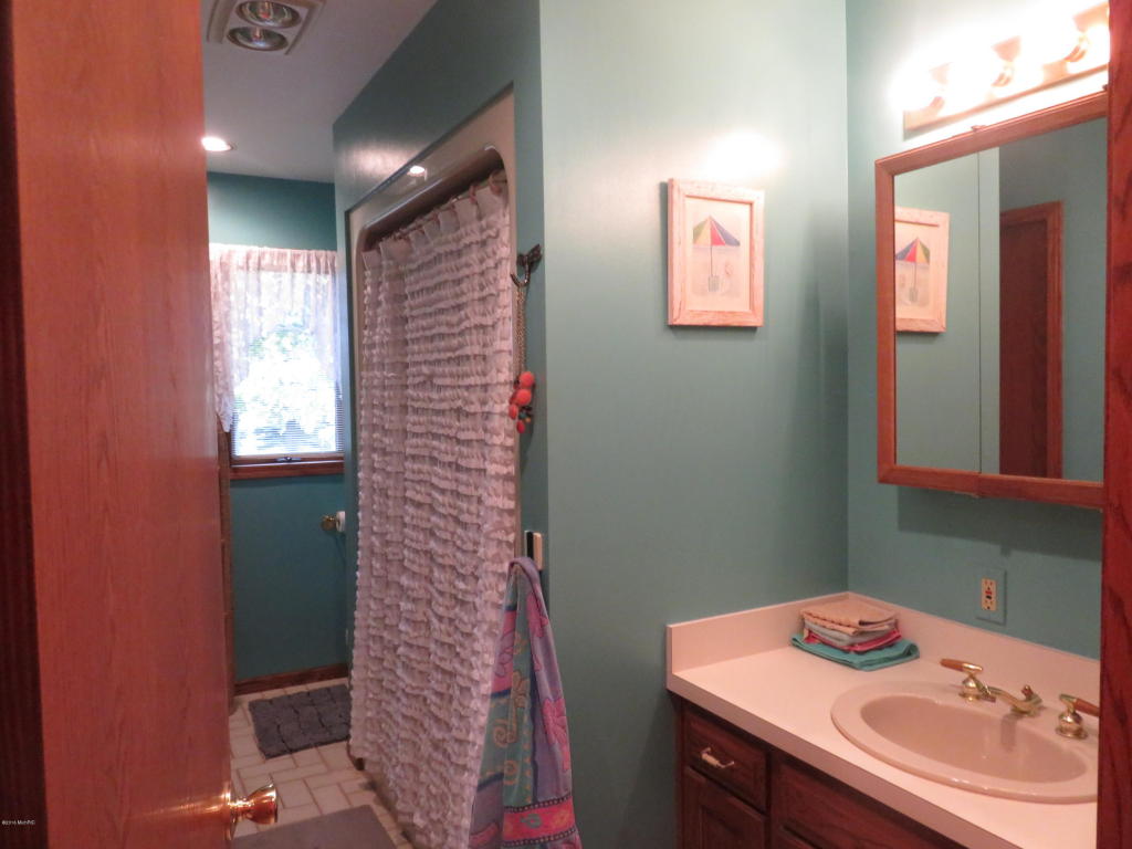 9057 Date, Baroda, MI 49101 photo 17