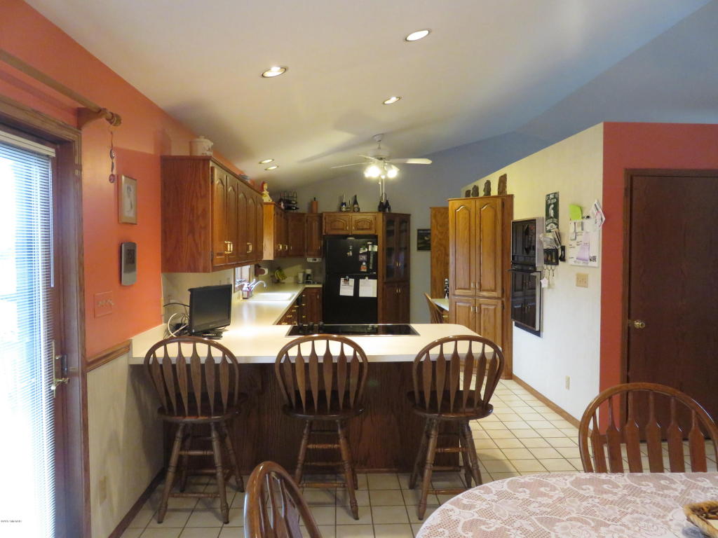 9057 Date, Baroda, MI 49101 photo 57