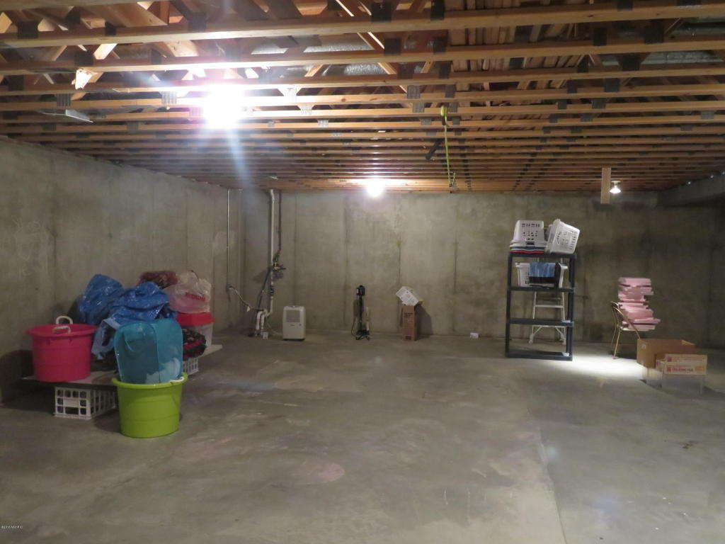 9057 Date, Baroda, MI 49101 photo 32