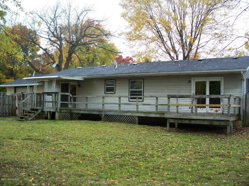 603 Merrick St, Belding, MI 48809 photo 2