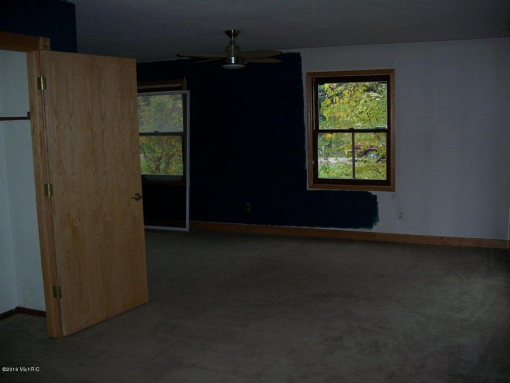 603 Merrick St, Belding, MI 48809 photo 8