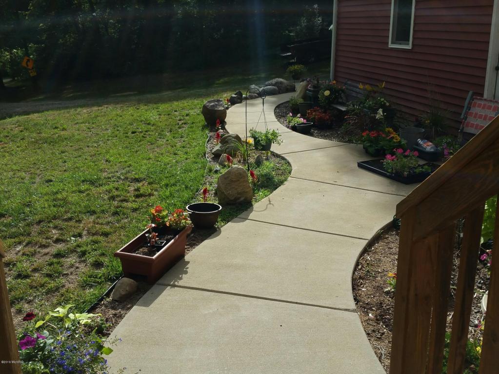 1067 Marsh Rd, Plainwell, MI 49080 photo 38