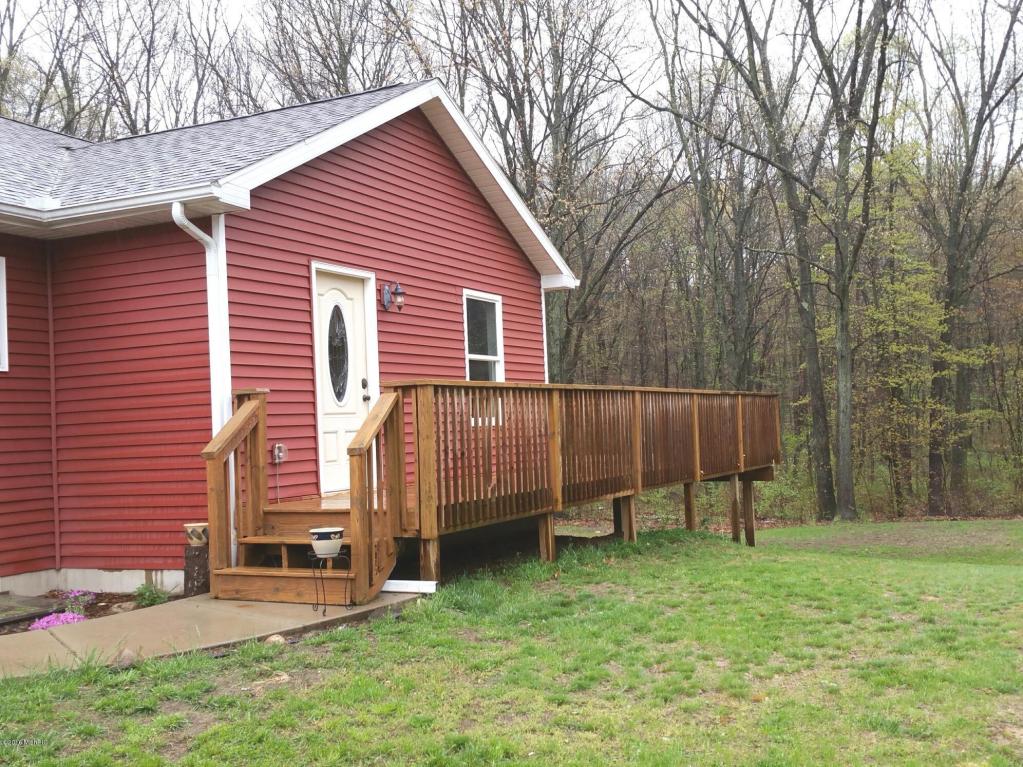 1067 Marsh Rd, Plainwell, MI 49080 photo 3