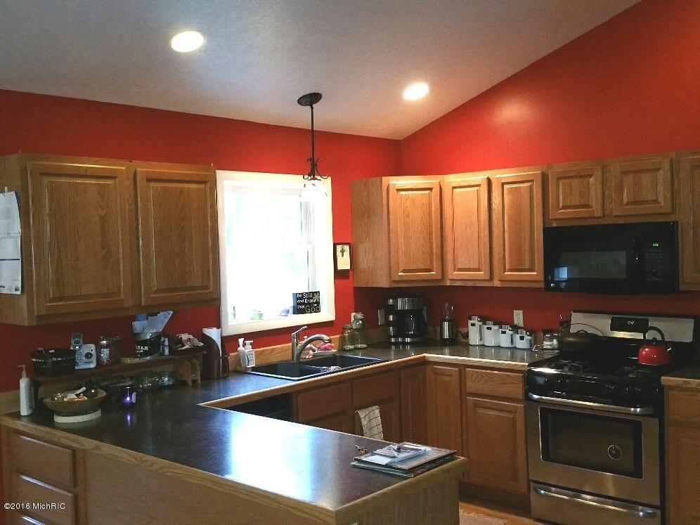 1067 Marsh Rd, Plainwell, MI 49080 photo 4