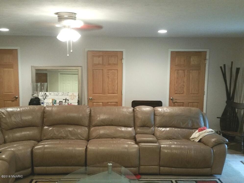 1067 Marsh Rd, Plainwell, MI 49080 photo 33