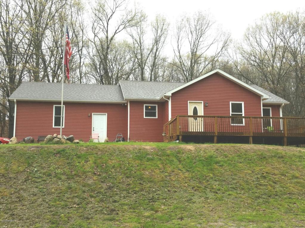 1067 Marsh Rd, Plainwell, MI 49080 photo 2