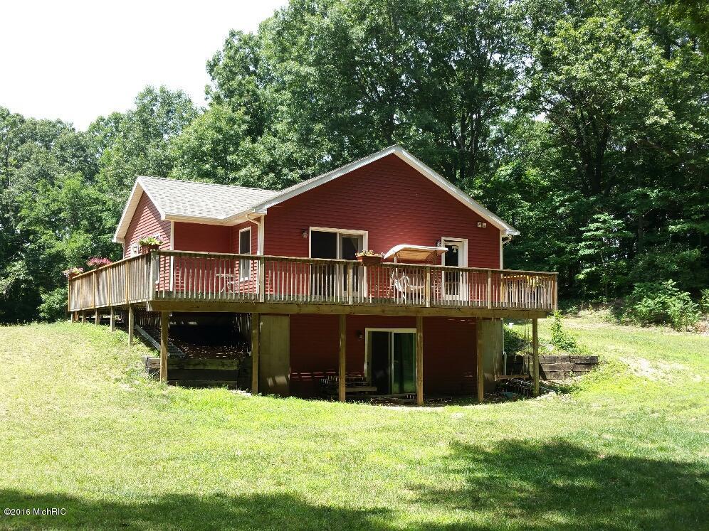 1067 Marsh Rd, Plainwell, MI 49080 photo 1