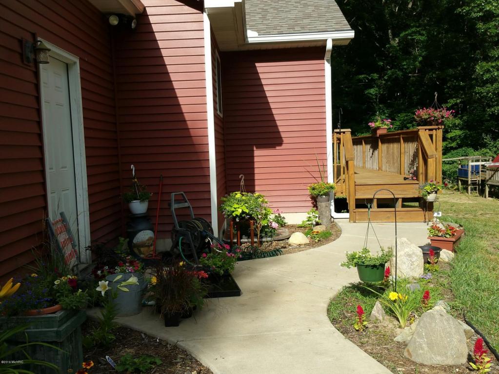 1067 Marsh Rd, Plainwell, MI 49080 photo 39