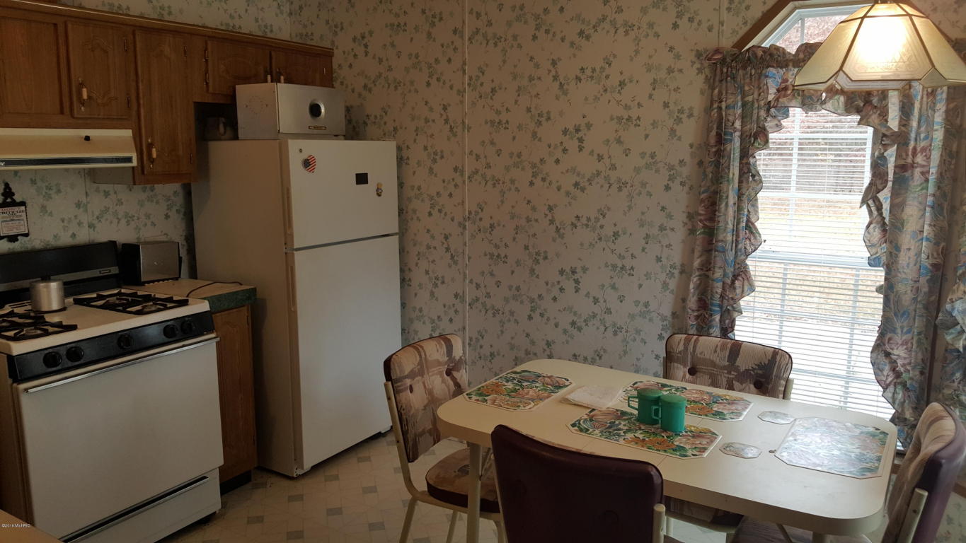 4641 S Forman Rd, Baldwin, MI 49304 photo 8