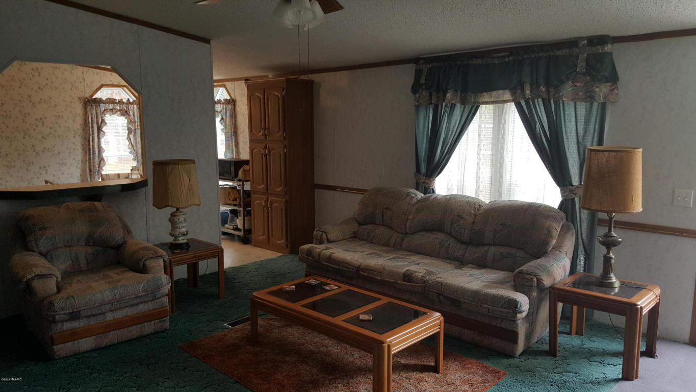 4641 S Forman Rd, Baldwin, MI 49304 photo 4