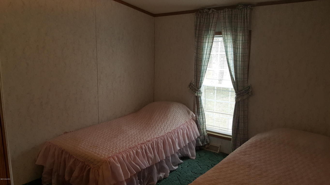 4641 S Forman Rd, Baldwin, MI 49304 photo 12