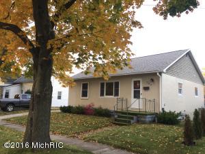 264 Third Ave, Manistee, MI 49660 photo 1