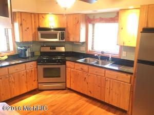 264 Third Ave, Manistee, MI 49660 photo 4