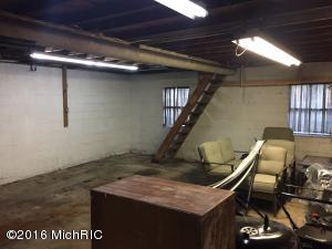 264 Third Ave, Manistee, MI 49660 photo 27