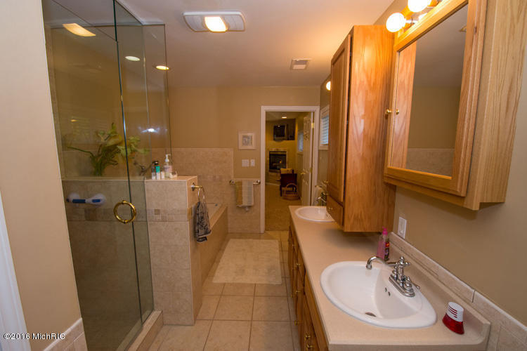 61200 Lenawee Rd, Cassopolis, MI 49031 photo 19