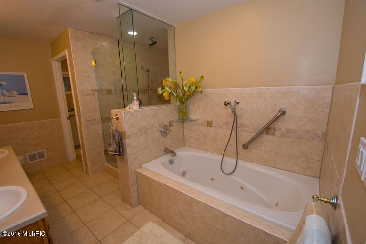 61200 Lenawee Rd, Cassopolis, MI 49031 photo 4