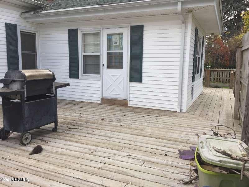 120 E Main St, Whitehall, MI 49461 photo 17