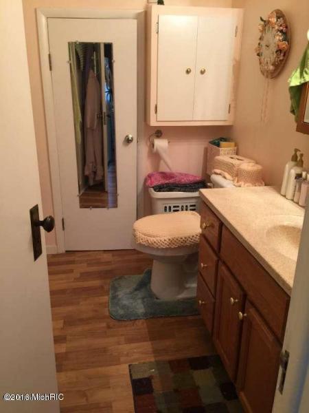 120 E Main St, Whitehall, MI 49461 photo 9