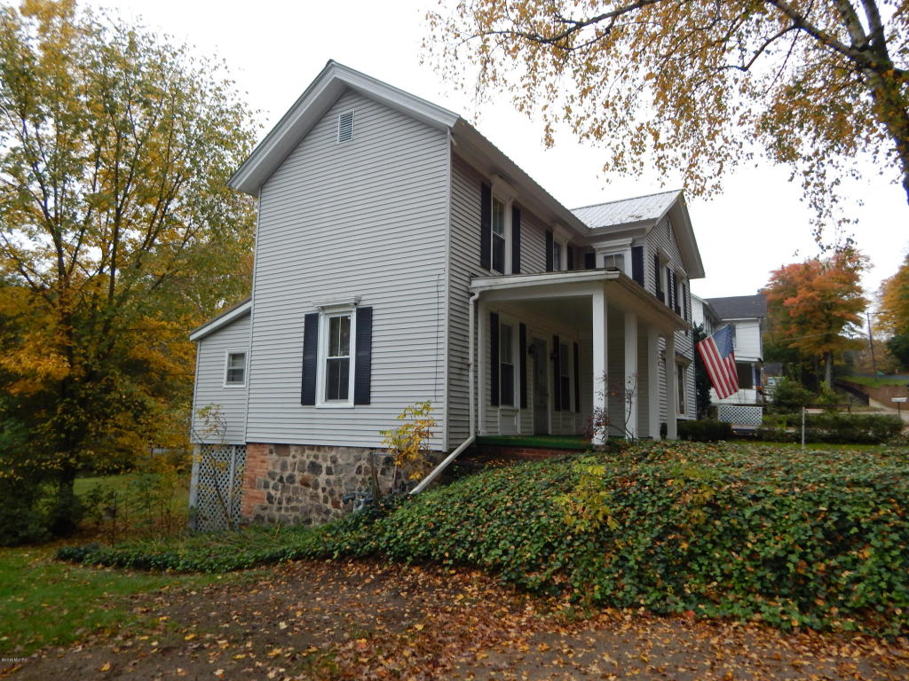 159 Quarterline, Newaygo, MI 49337 photo 2
