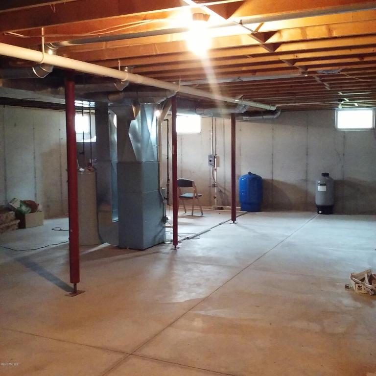 1096 E 104th, Grant, MI 49327 photo 21
