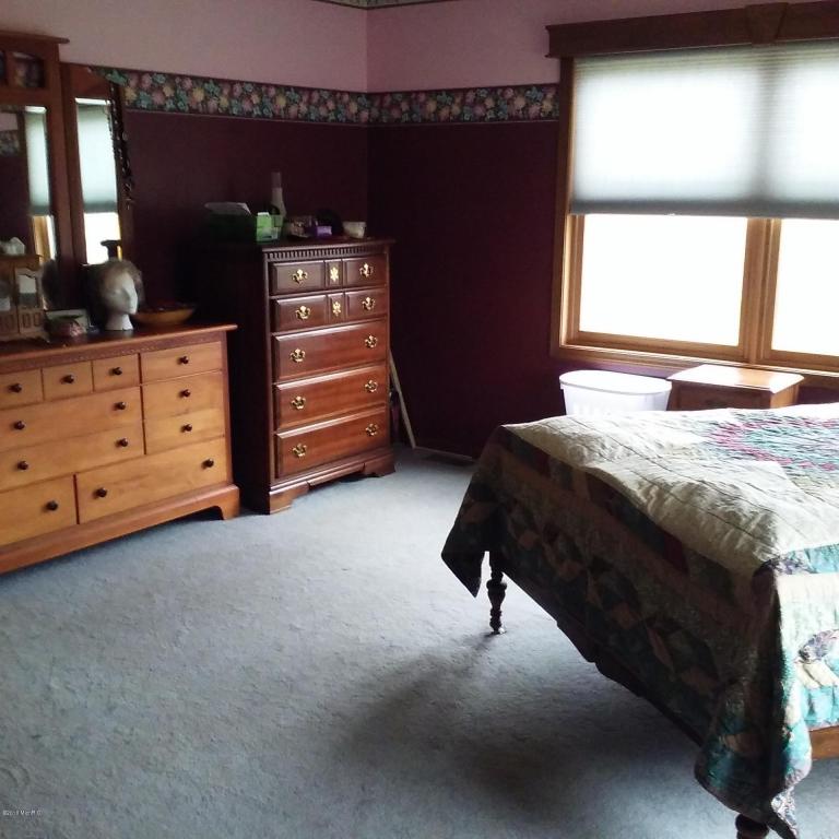 1096 E 104th, Grant, MI 49327 photo 12