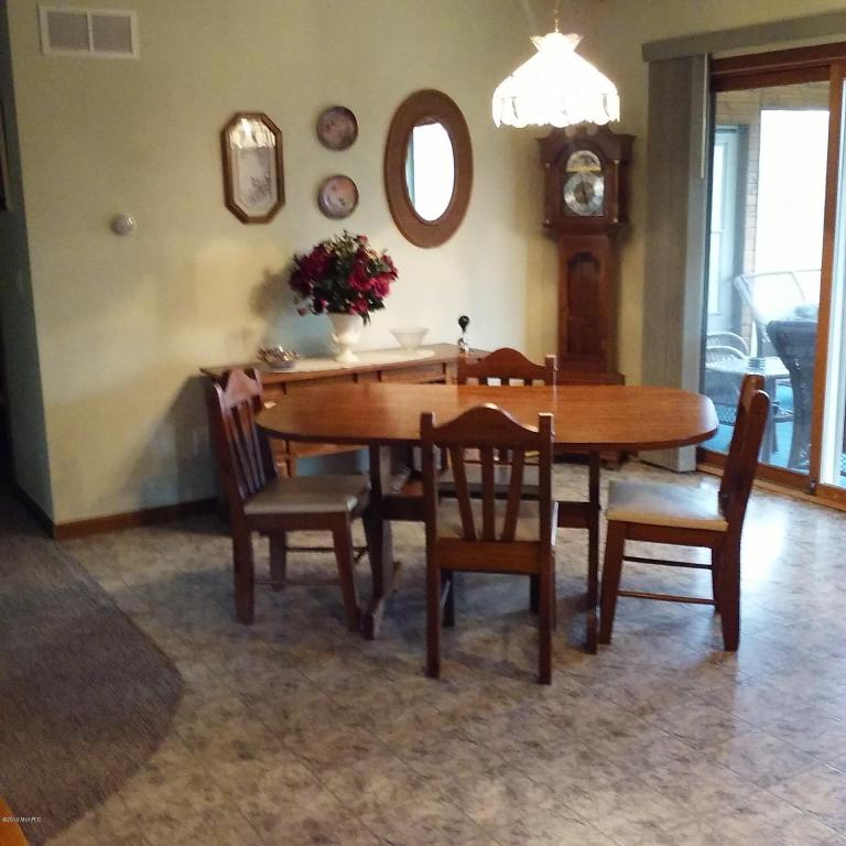 1096 E 104th, Grant, MI 49327 photo 7